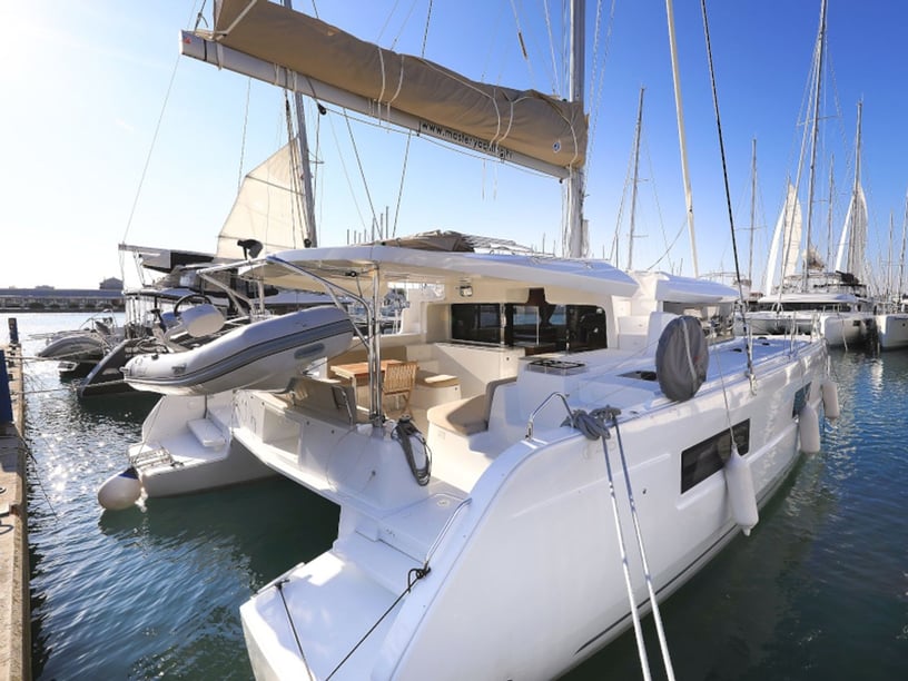 Sukošan Catamaran 6 cabin 12 berths 12 guests 13.99 m Listing Number: #14681 2