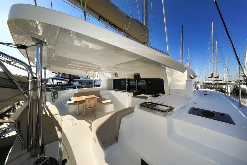 Sukošan Catamaran 6 cabin 12 berths 12 guests 13.99 m Listing Number: #14681 5