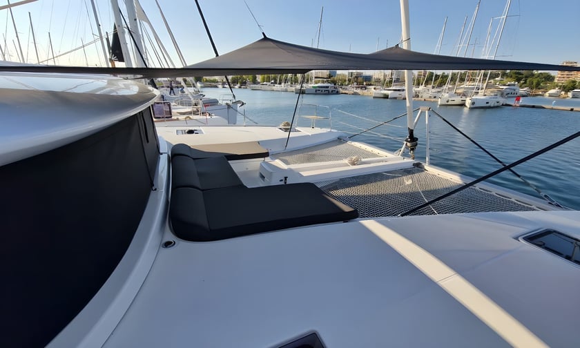 Kos Catamaran 6 cabin 12 berths 12 guests 13.99 m Listing Number: #14685 4