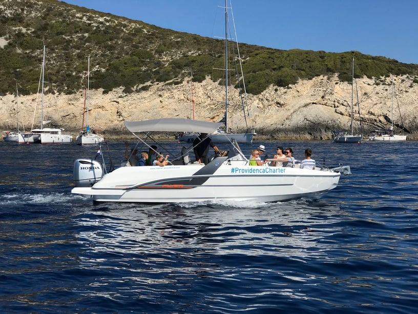 Trogir Bateau à moteur   Invités 10  7.62 m Numéro de l'annonce: #147 5