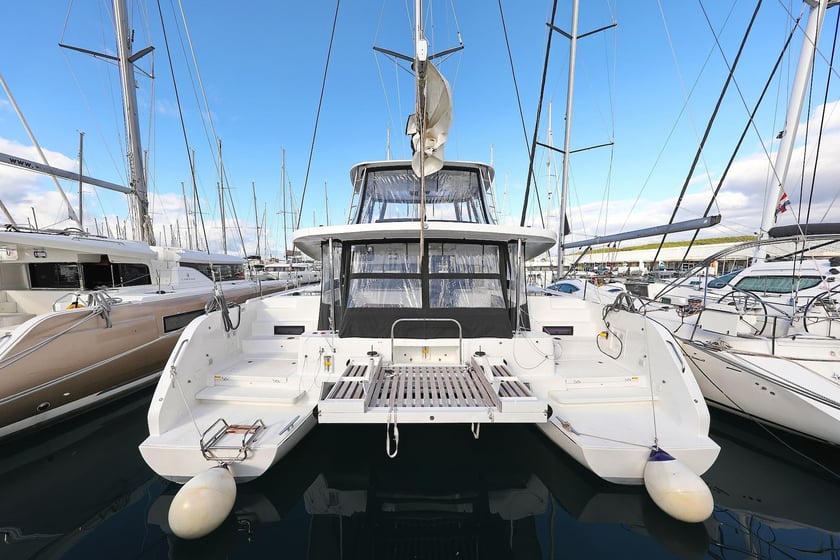 Sukošan Catamaran 6 cabin 12 berths 12 guests 13.99 m Listing Number: #14706