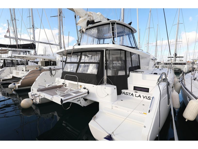 Sukošan Catamaran 6 cabin 12 berths 12 guests 13.99 m Listing Number: #14706 2