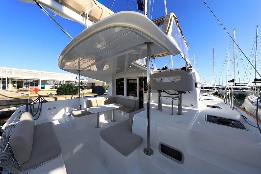 Sukošan Catamaran 6 cabin 12 berths 12 guests 11.74 m Listing Number: #14709 4