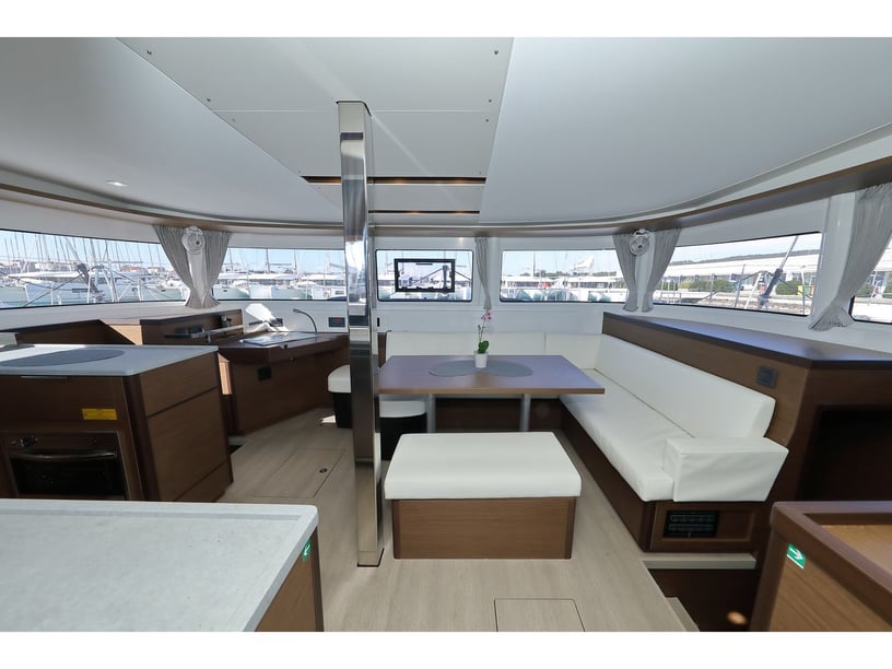 Sukošan Catamaran 6 cabin 12 berths 12 guests 13.99 m Listing Number: #14711 3