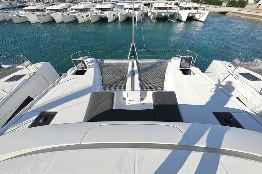 Sukošan Catamaran 6 cabin 12 berths 12 guests 14.02 m Listing Number: #14711 5