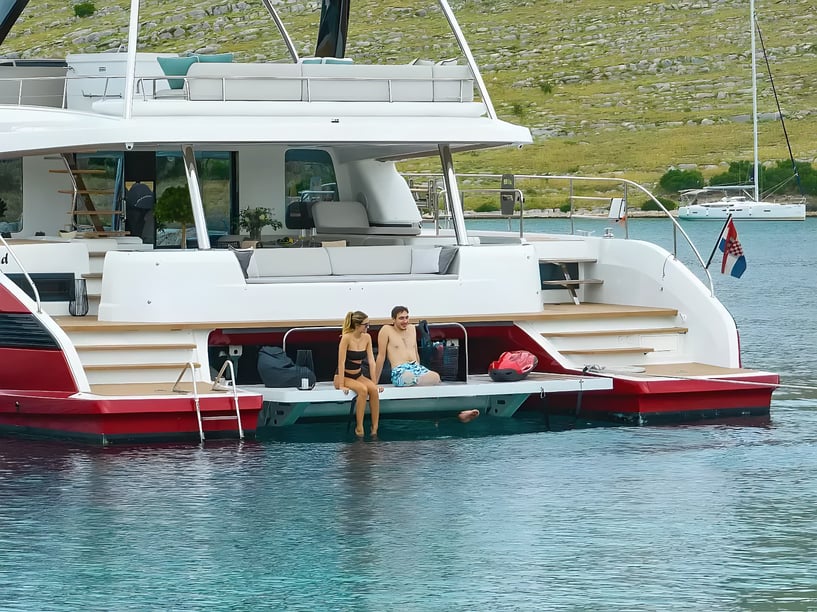 Gesplitst Catamaran 4 cabin 8 berths 8 guests 20.15 m Listing Number: #14712