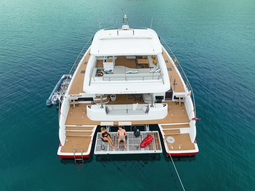 Split Catamaran 4 cabin 8 berths 8 guests 20.15 m Listing Number: #14712 5