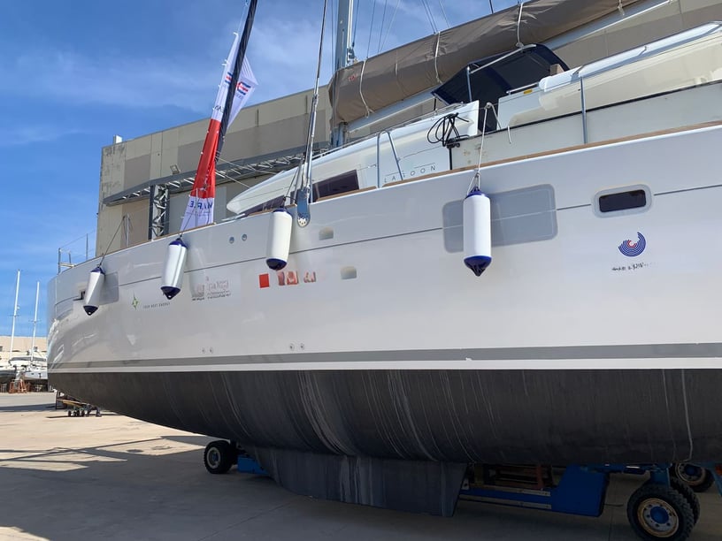 Rome Catamaran Cabine 6  10  slaapplaatsen 12  gasten 13.96 m Lijstnummer: #14721 3