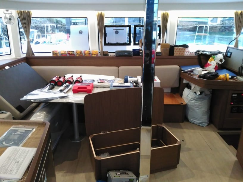 Martinique Catamaran Cabine 4  Couchettes 8  Invités 8  12.79 m Numéro de l'annonce: #14756 2