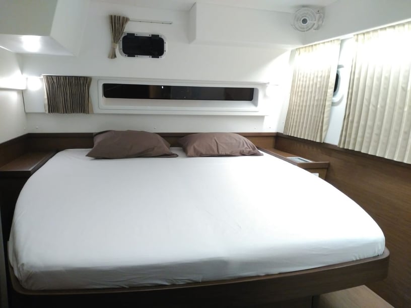 Martinique Catamaran Cabine 4  Couchettes 8  Invités 8  12.79 m Numéro de l'annonce: #14756 4