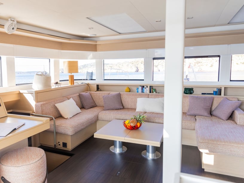 Capo d'Orlando Katamaran 4 Kabine 8 Liegeplätze 8 Gäste 16.8 m Nummer des Inserats: #14759 5