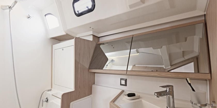 Road Town Voilier Cabine 3  Couchettes 8  Invités 8  14.6 m Numéro de l'annonce: #14769 3