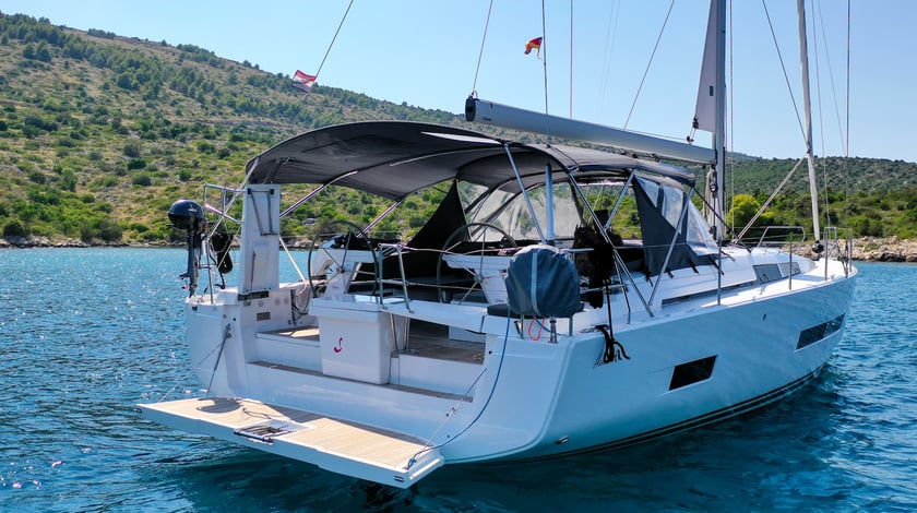 Seget Donji Sailboat 4 cabin 9 berths 9 guests 14.6 m Listing Number: #14823