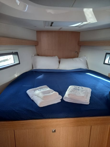 Cecina Sailboat 3 cabin 6 berths 6 guests 12.38 m Listing Number: #14838 5