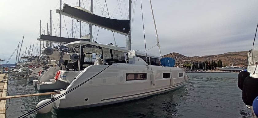 Trogir Catamaran Cabine 4  10  slaapplaatsen 10  gasten 13.99 m Lijstnummer: #14844 4