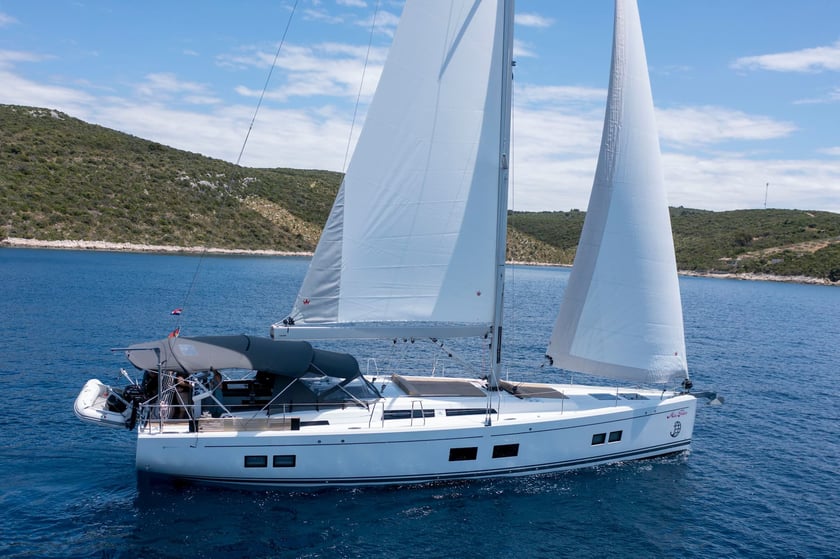 Seget Donji Yelkenli 4 kabin Konaklama 10 kişi Seyir 10 kişi 16.22 m İlan No: #14911 5