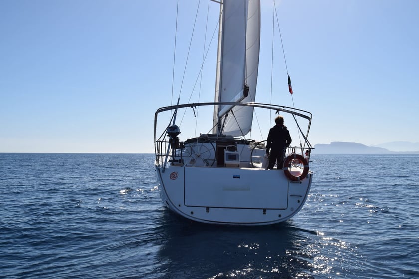 Marsala Zeilboot Cabine 4  10  slaapplaatsen 10  gasten 14.27 m Lijstnummer: #14928 3