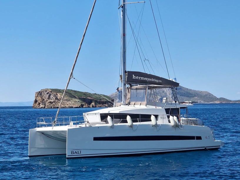 Lavrion Catamarano cabina 6  cuccette 12  12  ospiti 12.12 m Numero dell'inserzione: #14943