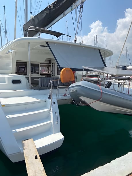 Lavrion Catamaran Cabine 6  Couchettes 10  Invités 10  13.96 m Numéro de l'annonce: #14989 2
