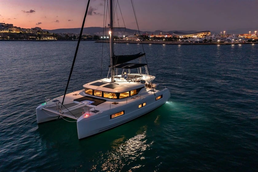 Trogir Catamaran Cabine 4  10  slaapplaatsen 10  gasten 13.99 m Lijstnummer: #15019