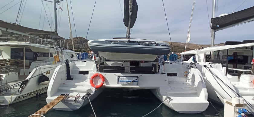 Trogir Catamaran Cabine 4  10  slaapplaatsen 10  gasten 13.99 m Lijstnummer: #15019 4