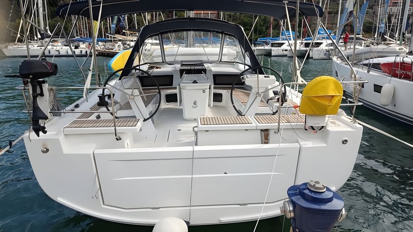 Dubrovnik Zeilboot Cabine 5  12  slaapplaatsen 12  gasten 15.94 m Lijstnummer: #15056