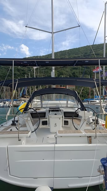 Dubrovnik Zeilboot Cabine 5  12  slaapplaatsen 12  gasten 15.94 m Lijstnummer: #15056 4