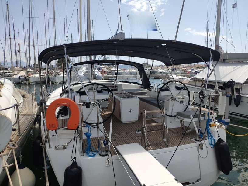 Preveza Yelkenli 2 kabin Konaklama 4 kişi Seyir 4 kişi 14.98 m İlan No: #15061 3