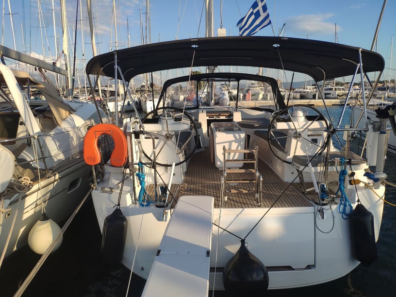 Preveza Yelkenli 2 kabin Konaklama 4 kişi Seyir 4 kişi 14.98 m İlan No: #15061 4