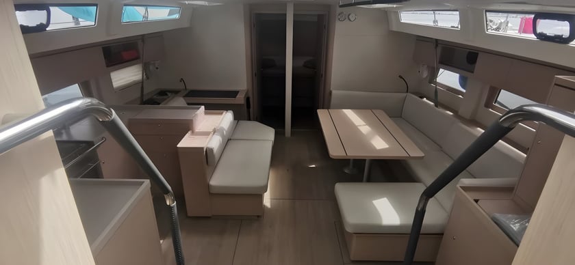 Gouvia Yelkenli 5 kabin Konaklama 10 kişi Seyir 10 kişi 15.94 m İlan No: #15118 4
