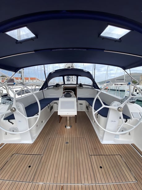Trogir Segelboot 4 Kabine 9 Liegeplätze 9 Gäste 14.27 m Nummer des Inserats: #15156 3
