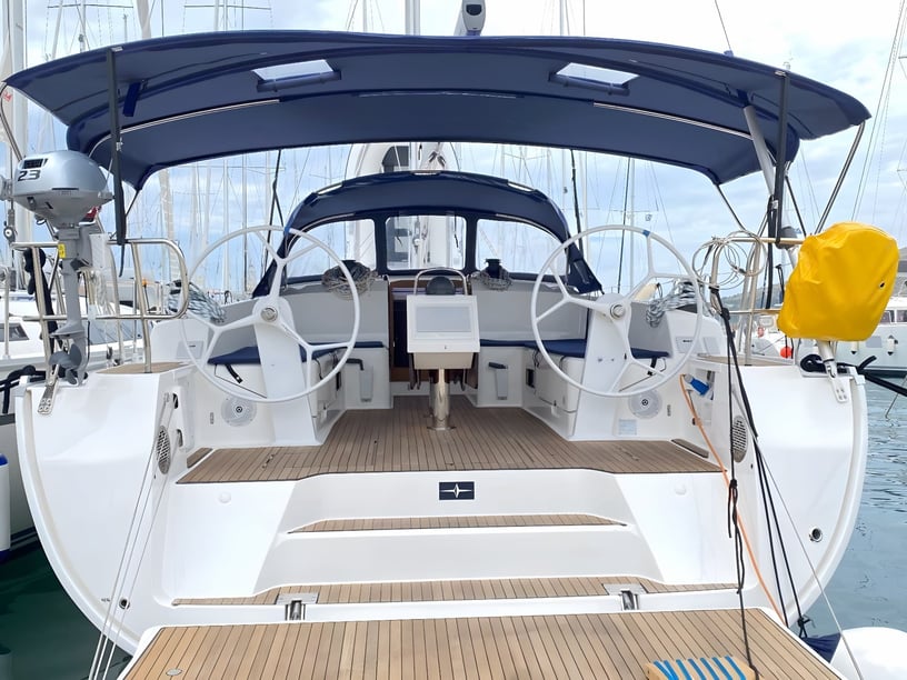 Trogir Segelboot 4 Kabine 9 Liegeplätze 9 Gäste 14.27 m Nummer des Inserats: #15156