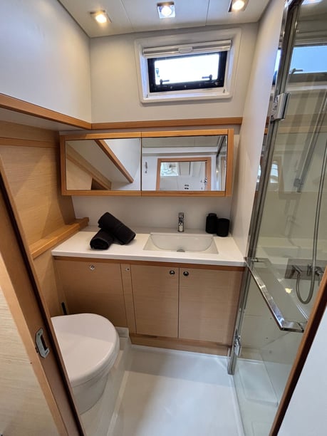 Capo d'Orlando Katamaran 5 Kabine 10 Liegeplätze 10 Gäste 15.85 m Nummer des Inserats: #15201 3