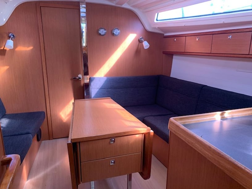 Preveza Sailboat 3 cabin 6 berths 8 guests 10.9 m Listing Number: #15207 2