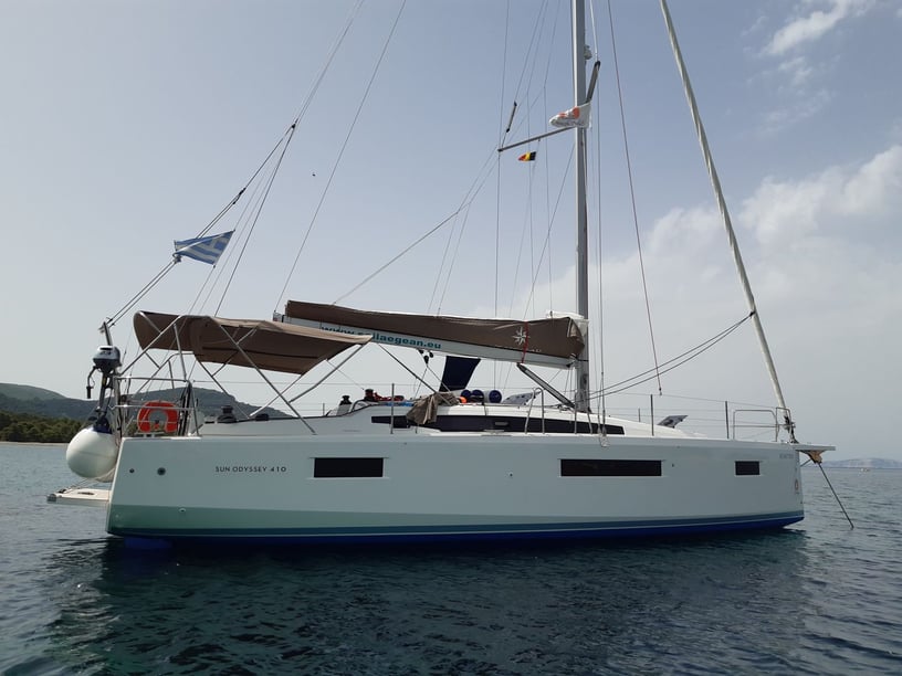 Volos Sailboat 3 cabin 8 berths 8 guests 12.02 m Listing Number: #15310