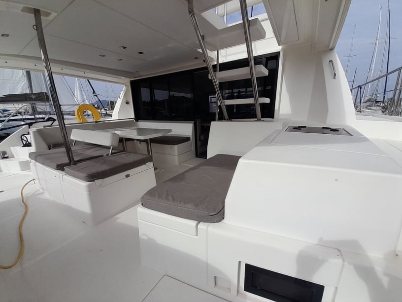 Gouvia Catamarano cabina 4  cuccette 8  8  ospiti 13 m Numero dell'inserzione: #15324 2