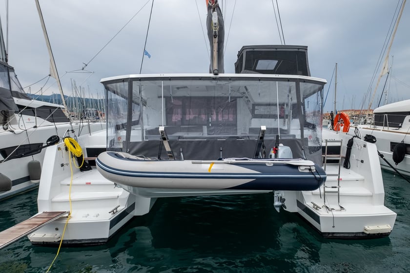 Lefkada Catamaran Cabine 6  12  slaapplaatsen 12  gasten 12.58 m Lijstnummer: #15332