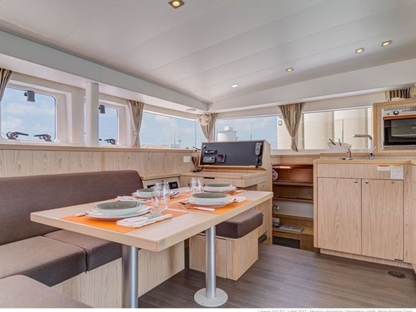 Pointe à Pitre Catamaran Cabine 4  10  slaapplaatsen 10  gasten 11.97 m Lijstnummer: #15344 2