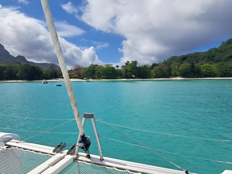 Mahé, Victoria Catamaran Cabine 6  Couchettes 10  Invités 10  12.8 m Numéro de l'annonce: #15372 4