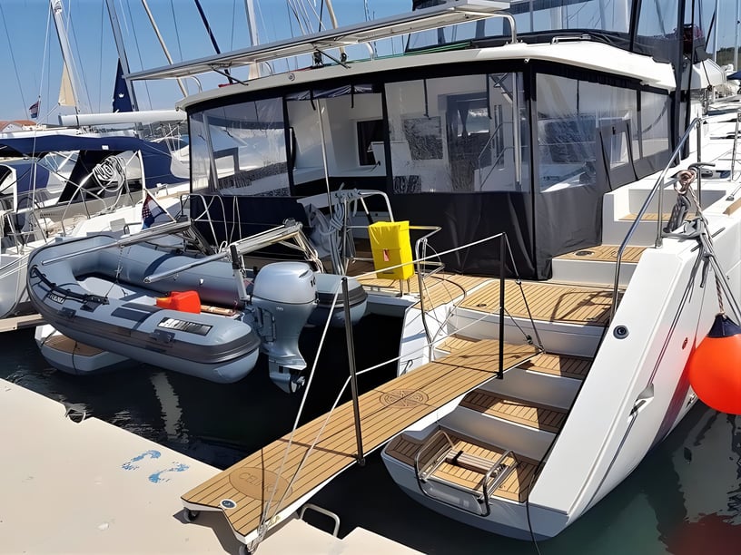 Sukošan Catamaran 6 cabin 12 berths 12 guests 13.96 m Listing Number: #15402 3