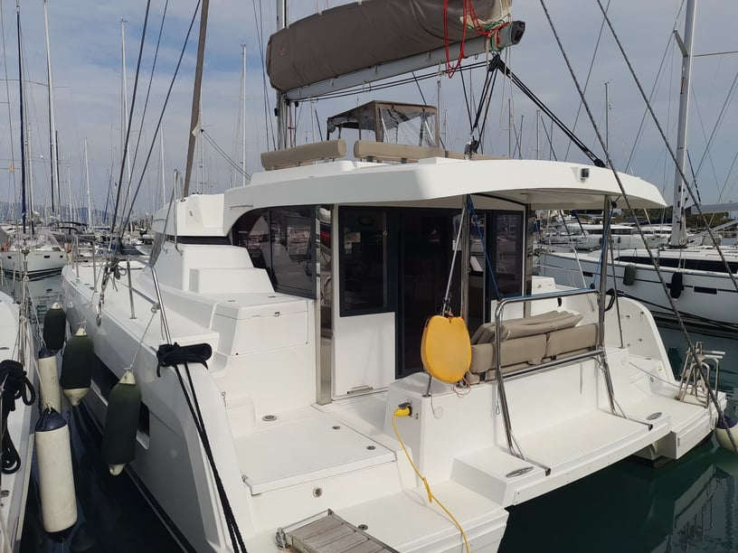 Prévéza Catamaran Cabine 4  Couchettes 10  Invités 10  12.31 m Numéro de l'annonce: #15410 5