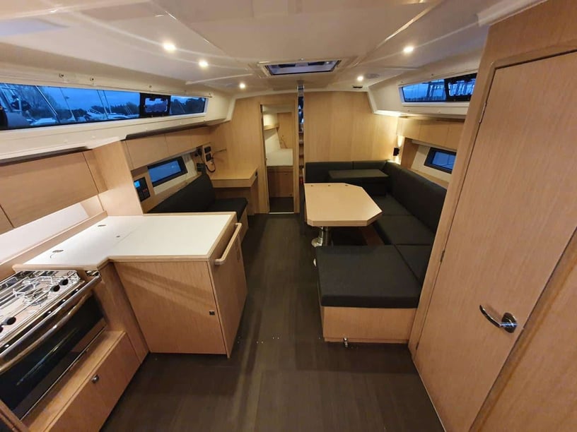 Zakynthos Sailboat 3 cabin 8 berths 8 guests 12.4 m Listing Number: #15413 2