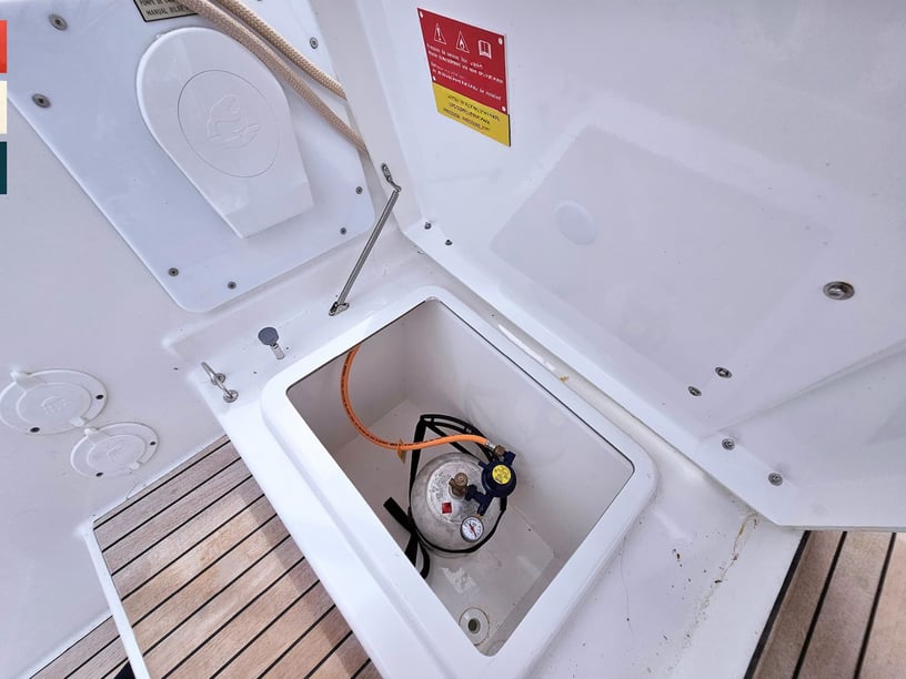 Rogoznica Voilier Cabine 4  Couchettes 10  Invités 10  14.85 m Numéro de l'annonce: #15445 5