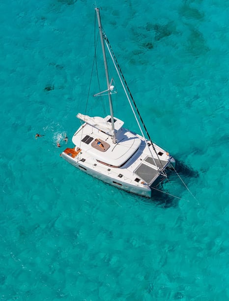 Mahé, Victoria Catamaran Cabine 6  Couchettes 10  Invités 10  12.8 m Numéro de l'annonce: #15481 4