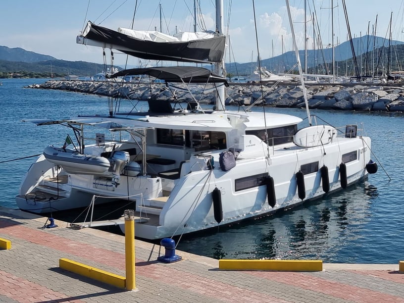 Portisco Catamaran 4 cabin 12 berths 12 guests 13.99 m Listing Number: #15507