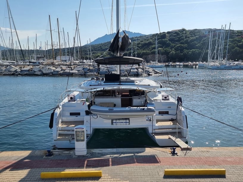 Portisco Catamaran 4 cabin 12 berths 12 guests 13.99 m Listing Number: #15507 5