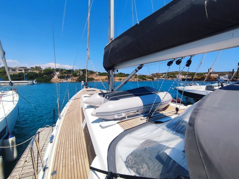 Lavrion Voilier Cabine 5  Couchettes 12  Invités 12  15.55 m Numéro de l'annonce: #15519 4