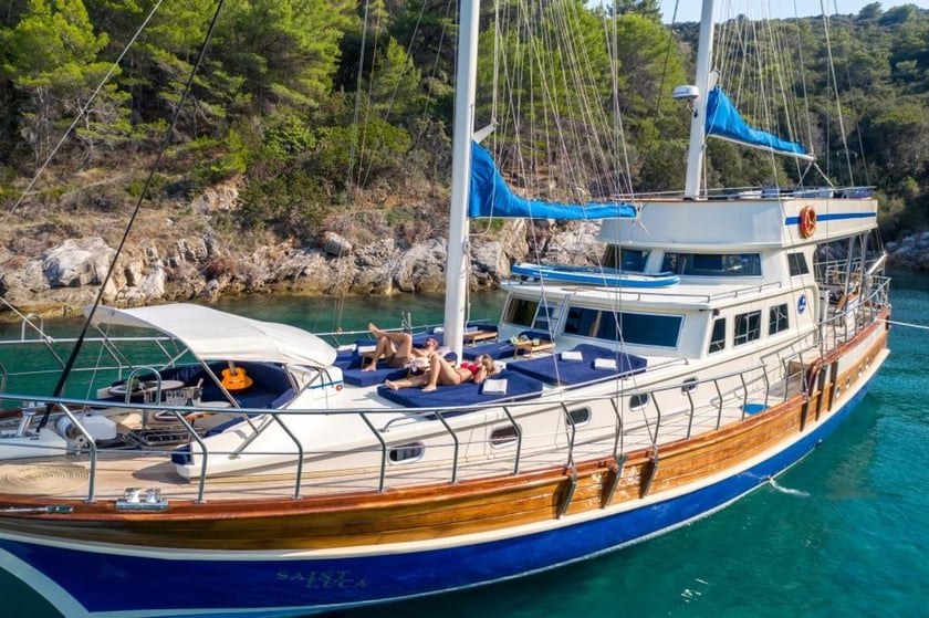 Split Gulet 5 cabin 10 berths 10 guests 40 m Listing Number: #15538 3