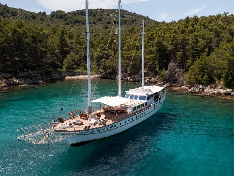 Split Gulet 8 cabin 16 berths 16 guests 33.5 m Listing Number: #15562