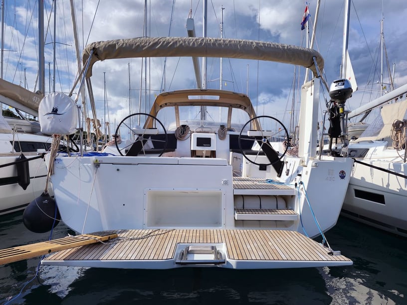 Rogoznica Sailboat 4 cabin 10 berths 10 guests 13.24 m Listing Number: #15586